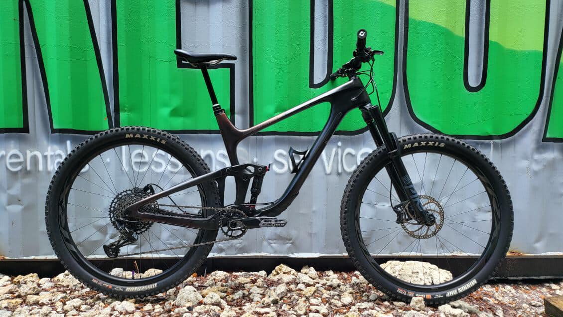​2022 Giant Trance X