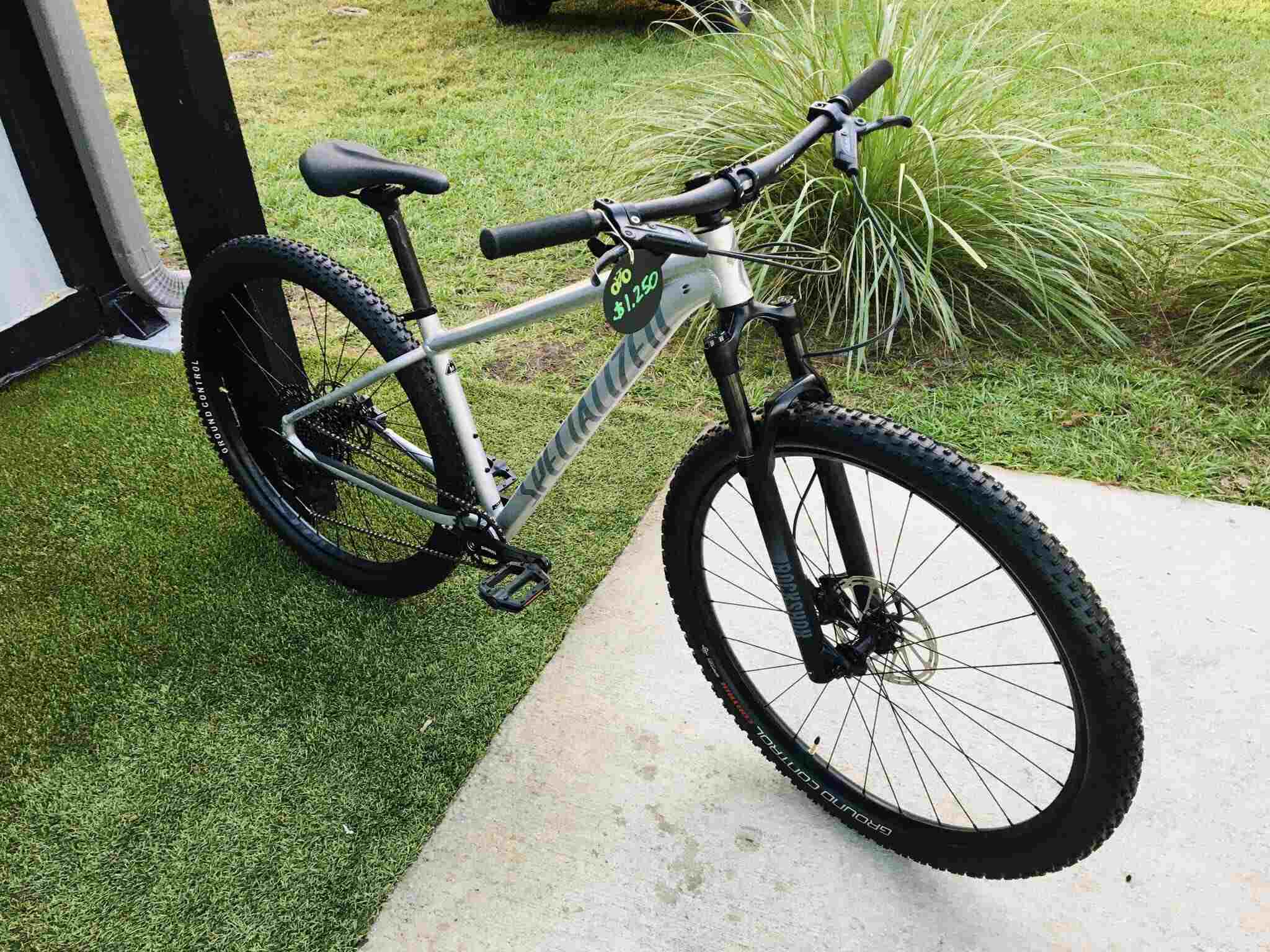 ​2022 Specialized Rockhopper