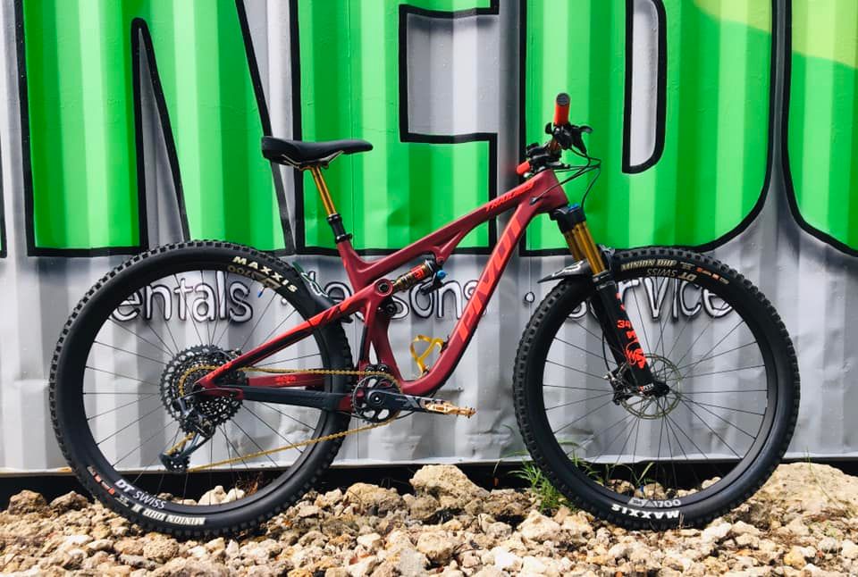 ​Pívot Trail 429 carbon