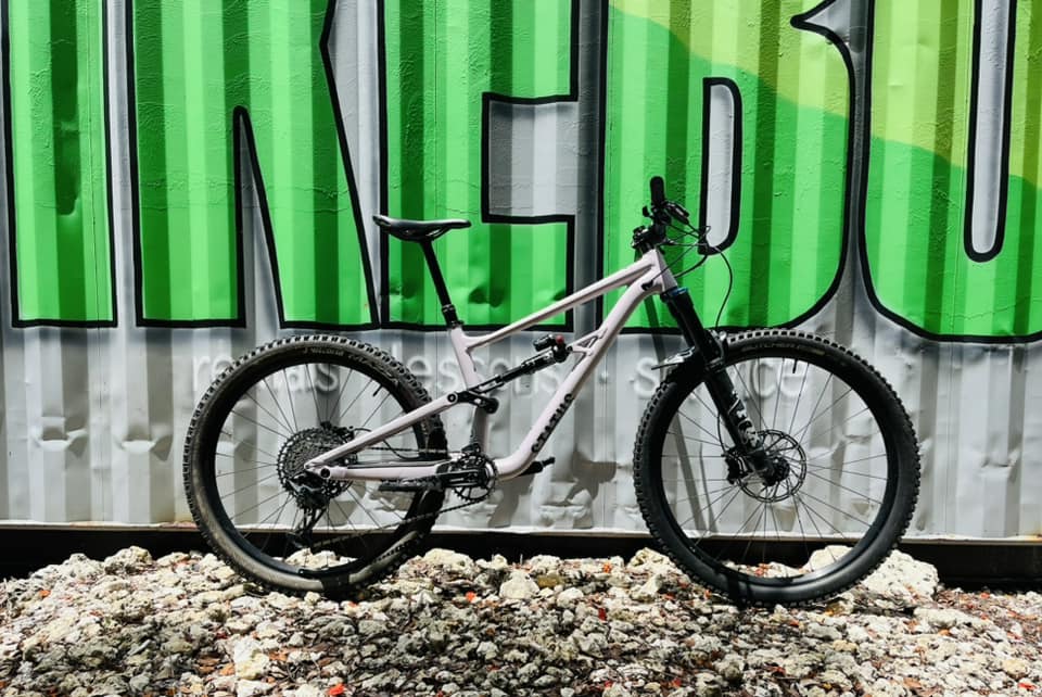​Specialized Status 140