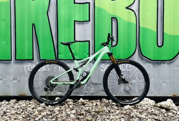 ​Stump Jumper Expert Carbon